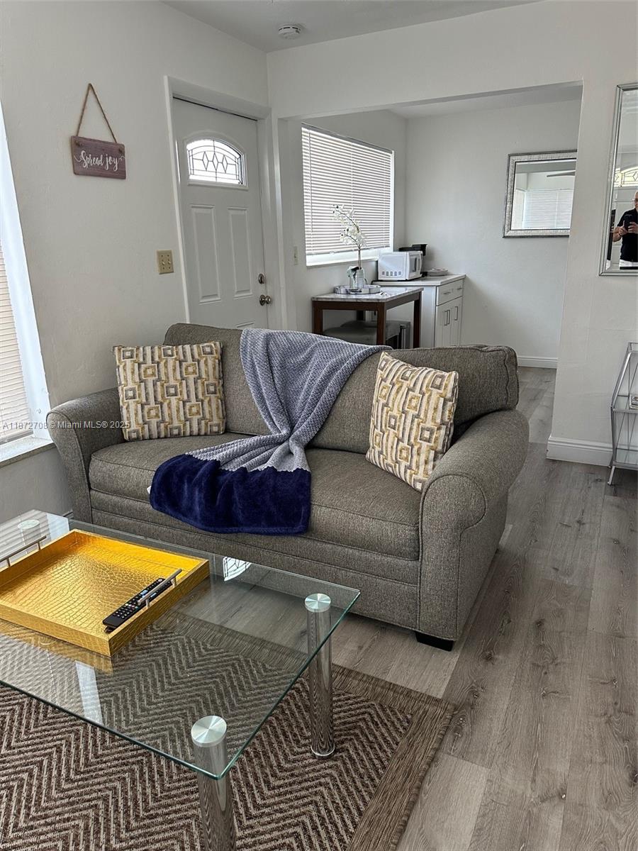   /  1046 sq. ft. $ 2025-09-04 0 Photo