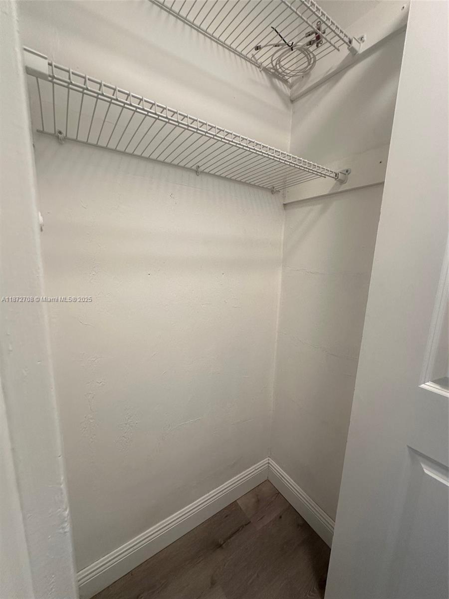   /  1046 sq. ft. $ 2025-09-04 0 Photo