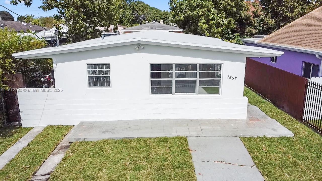 See details / 1080 sq. ft. $ 2025-09-04 0 Photo