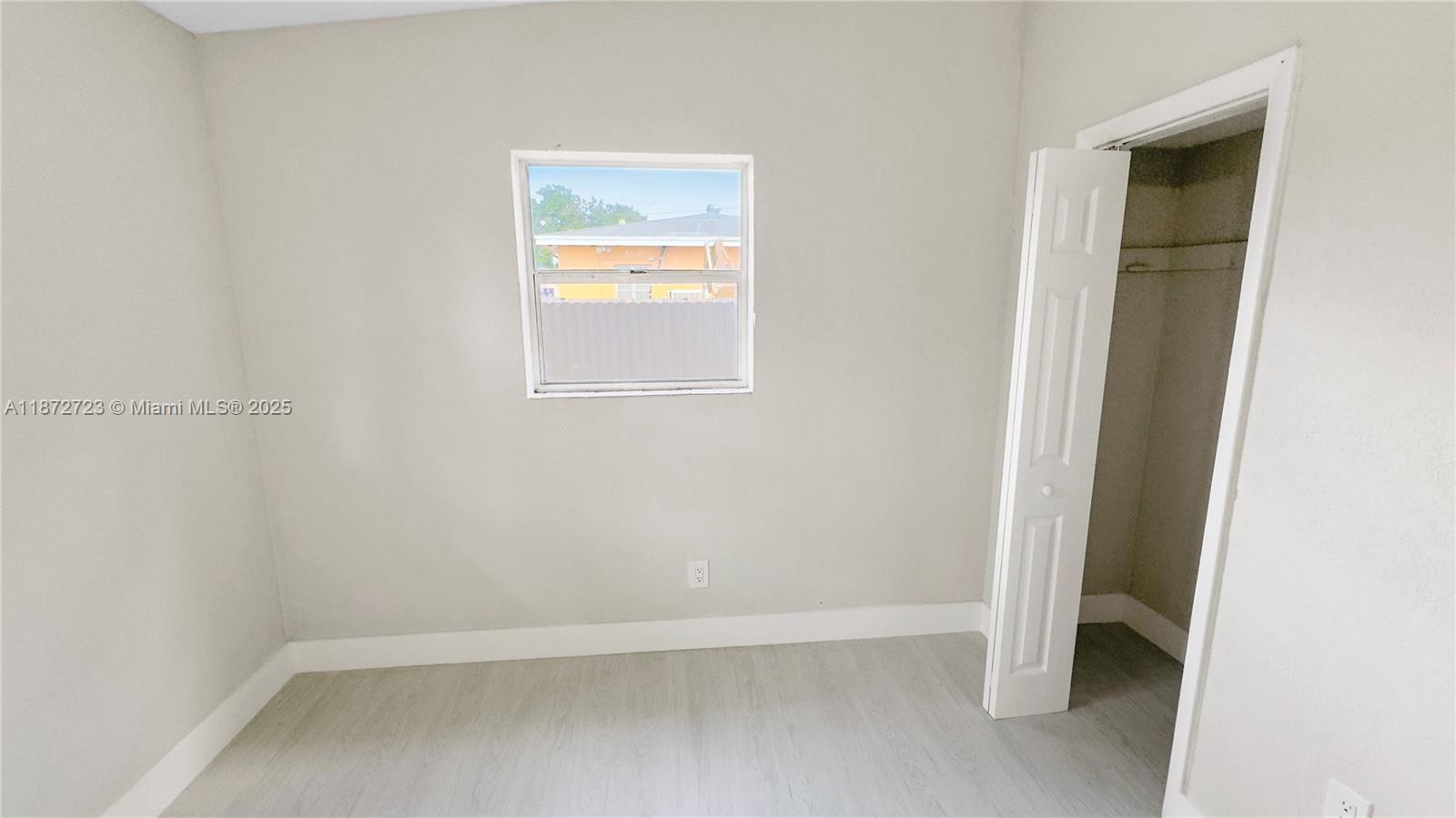 See details / 1080 sq. ft. $ 2025-09-04 0 Photo