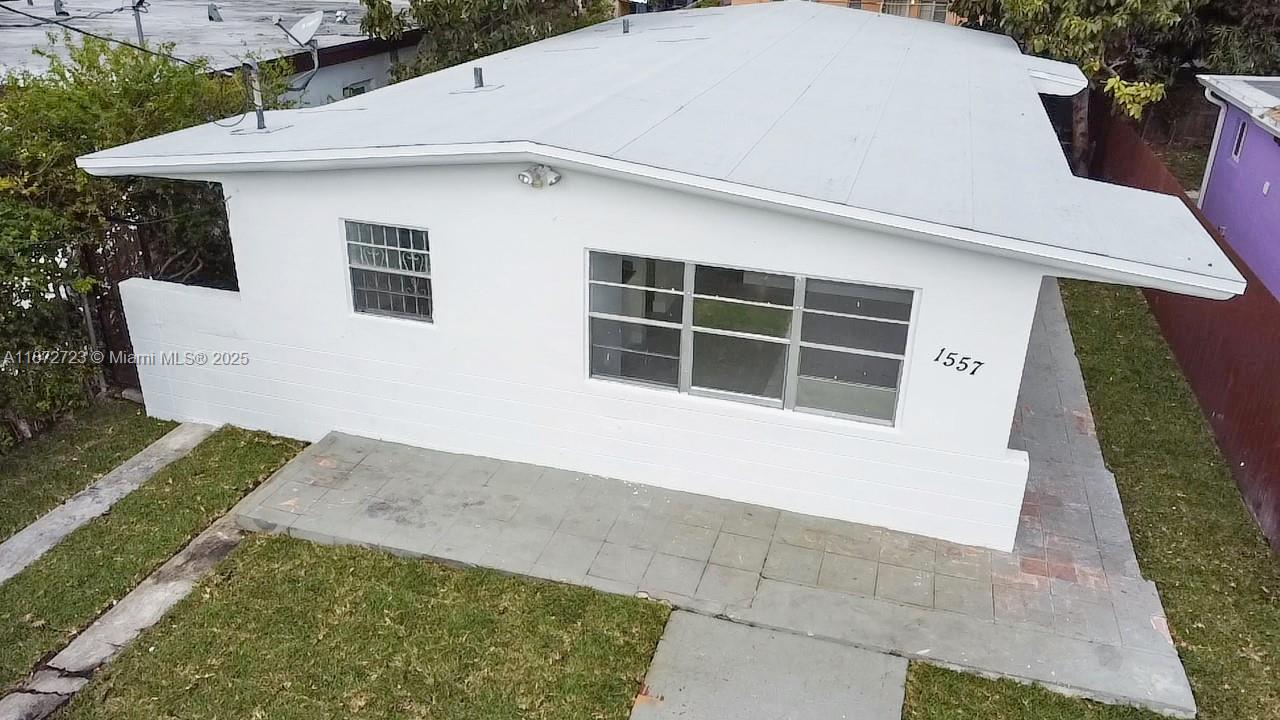 See details / 1080 sq. ft. $ 2025-09-04 0 Photo
