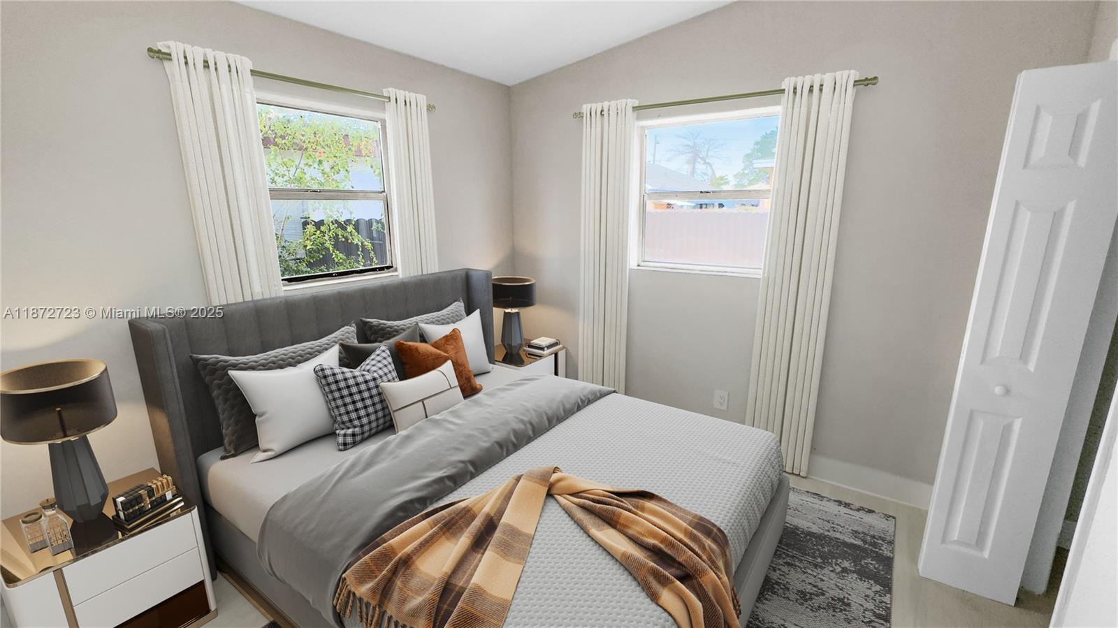 See details / 1080 sq. ft. $ 2025-09-04 0 Photo