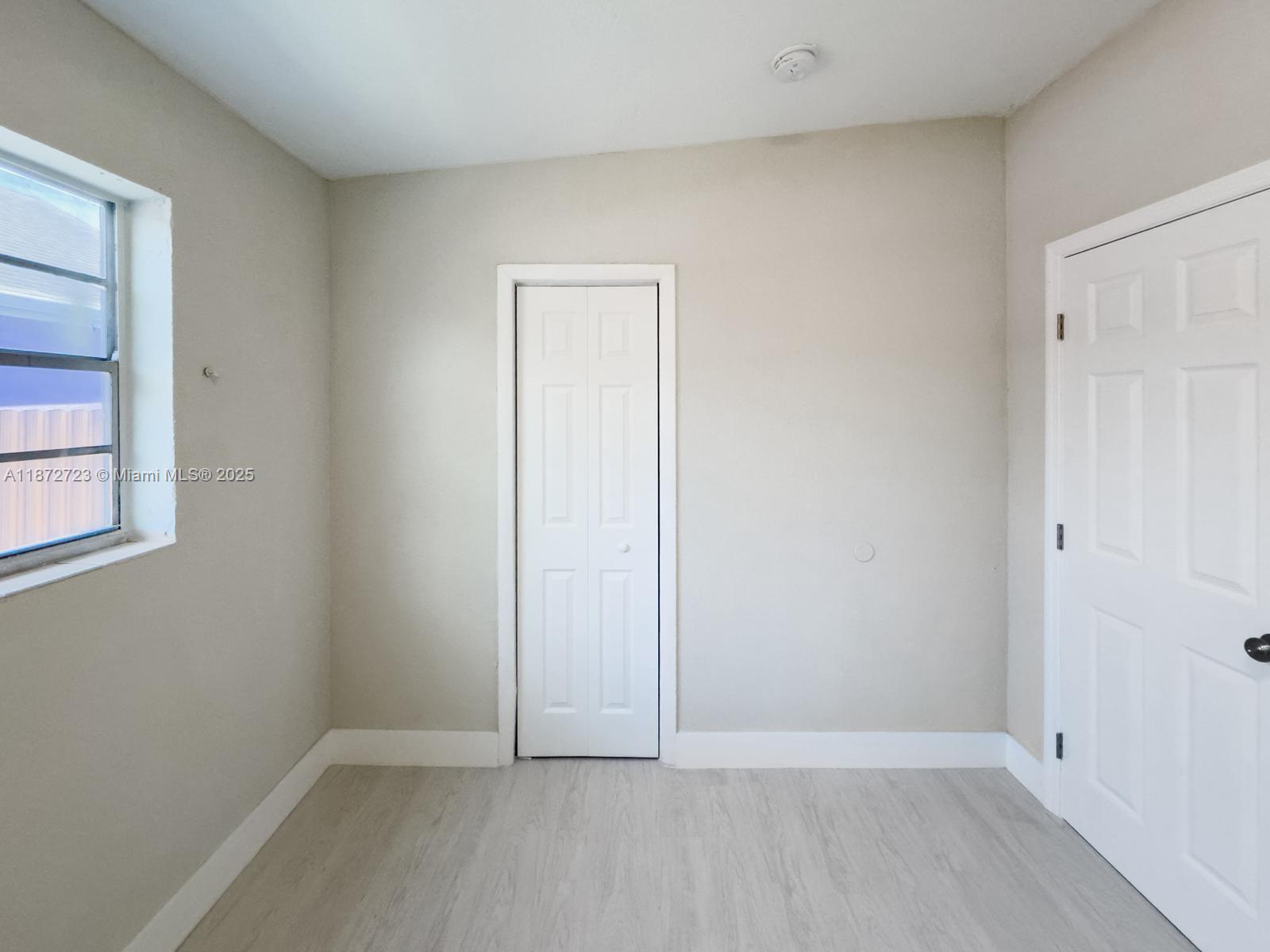See details / 1080 sq. ft. $ 2025-09-04 0 Photo