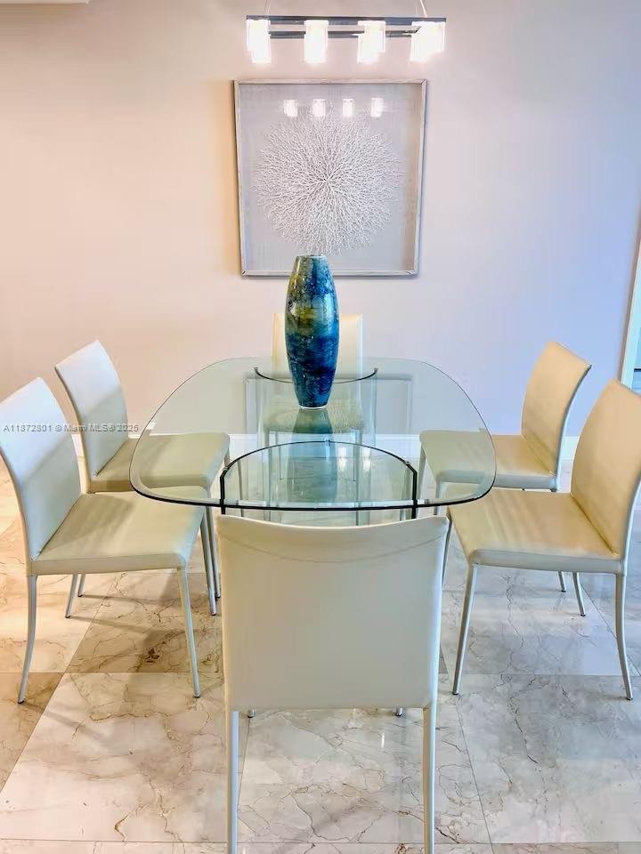 See details 3508 3 / 3 1571 sq. ft. $ 2025-09-04 0 Photo