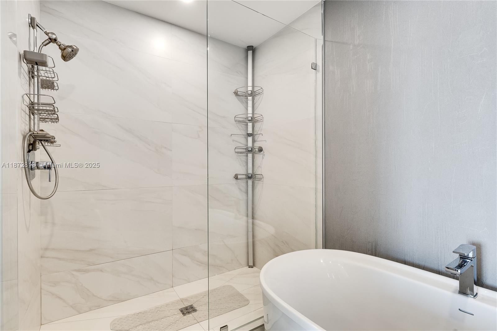 1405 2 / 3 1675 sq. ft. $ 2025-09-04 0 Photo