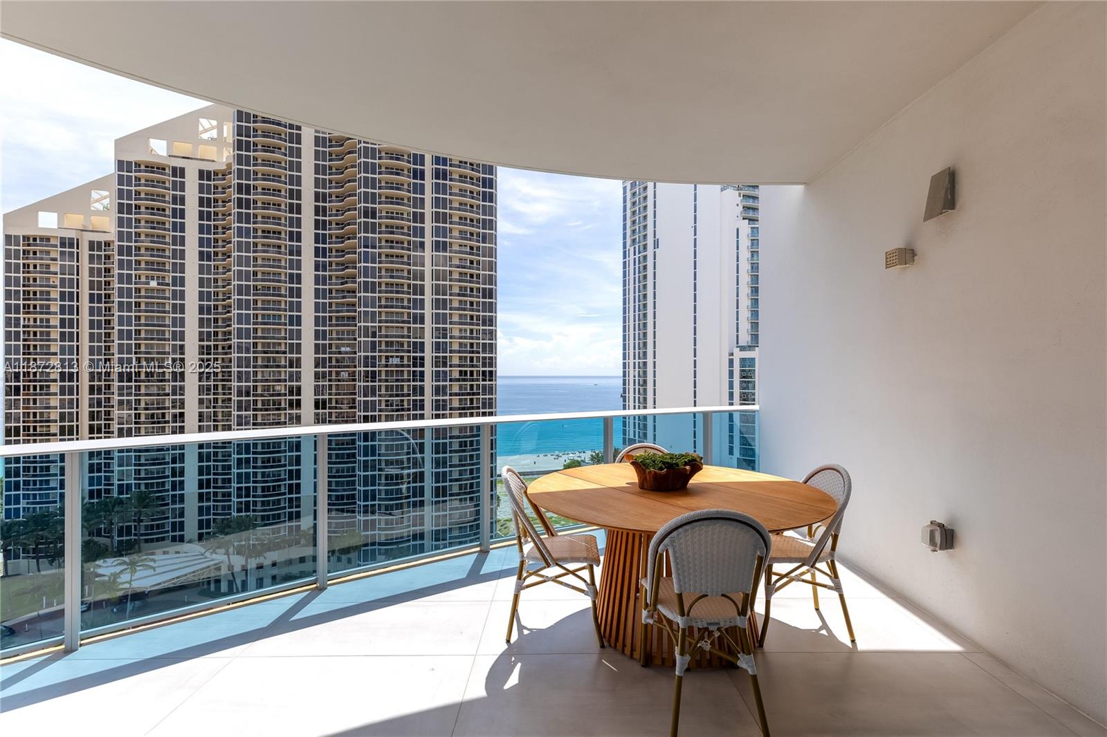 1405 2 / 3 1675 sq. ft. $ 2025-09-04 0 Photo