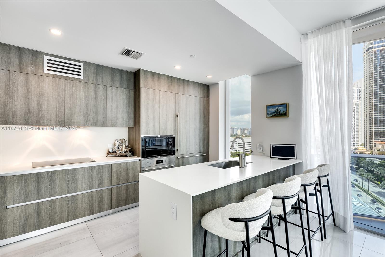 1405 2 / 3 1675 sq. ft. $ 2025-09-04 0 Photo