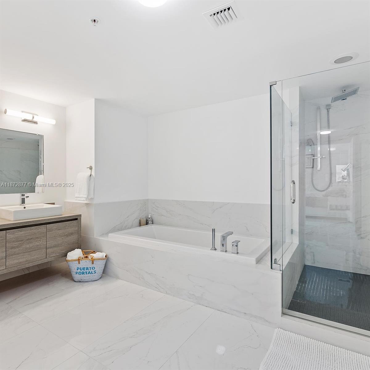Photo of 400 Sunny Isles Blvd  #1205, Sunny Isles Beach, Florida, 33160 - 