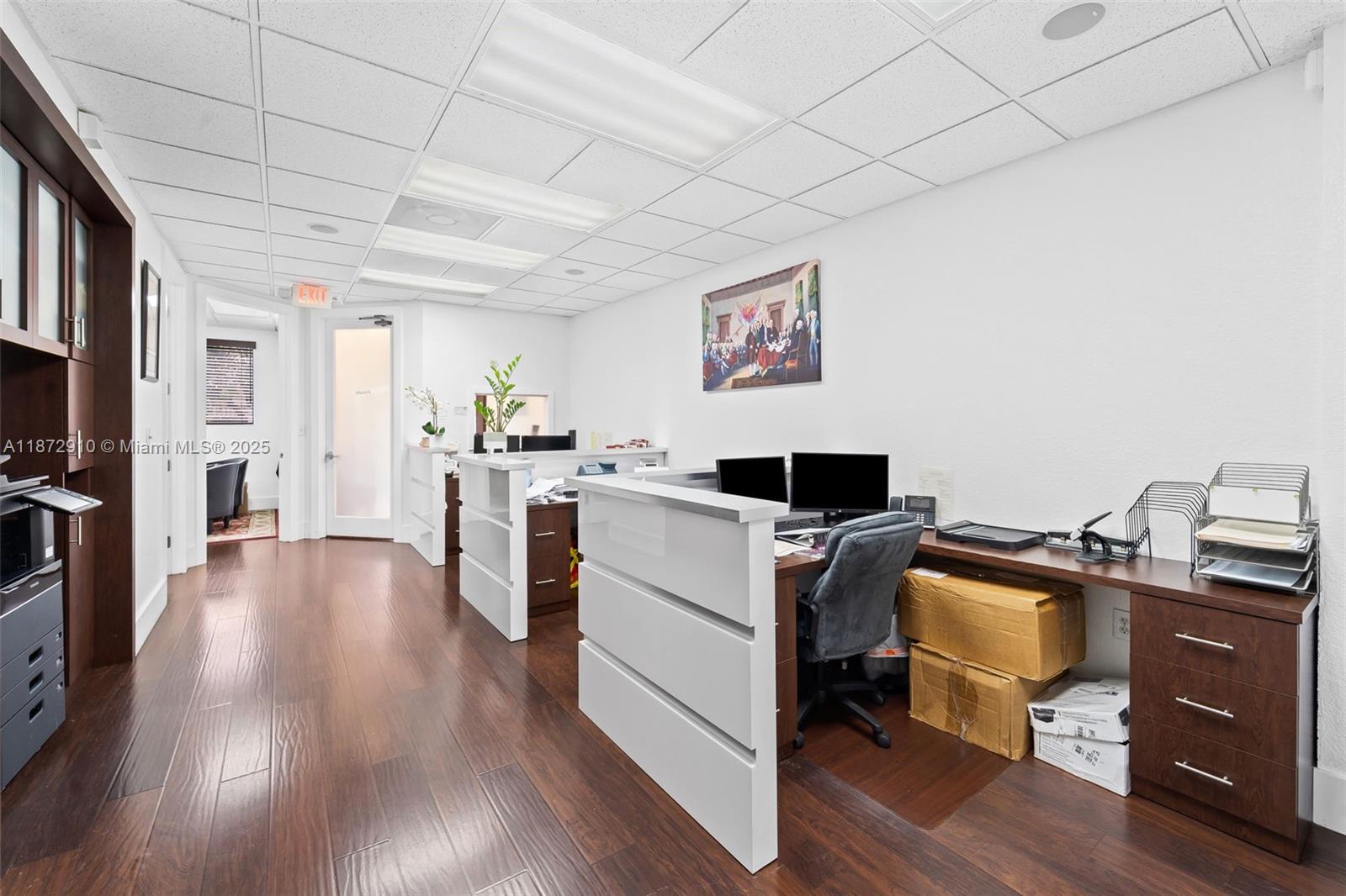 101  /   sq. ft. $ 2025-09-05 0 Photo