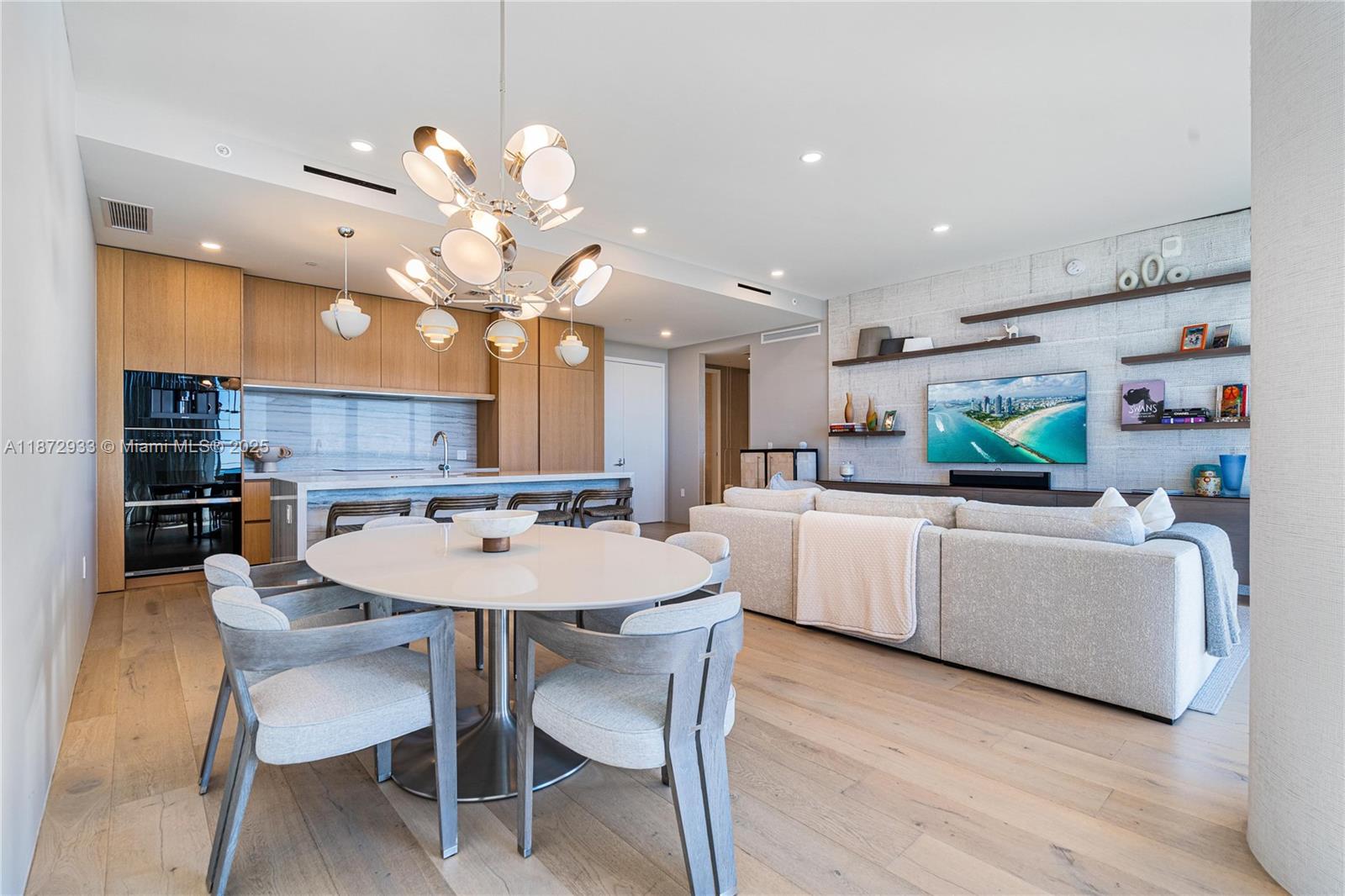 804 2 / 3 1457 sq. ft. $ 2025-09-05 0 Photo