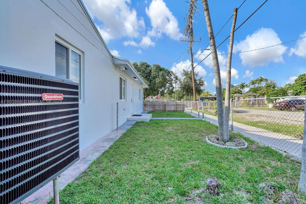 See details / 2415 sq. ft. $ 2025-09-05 0 Photo