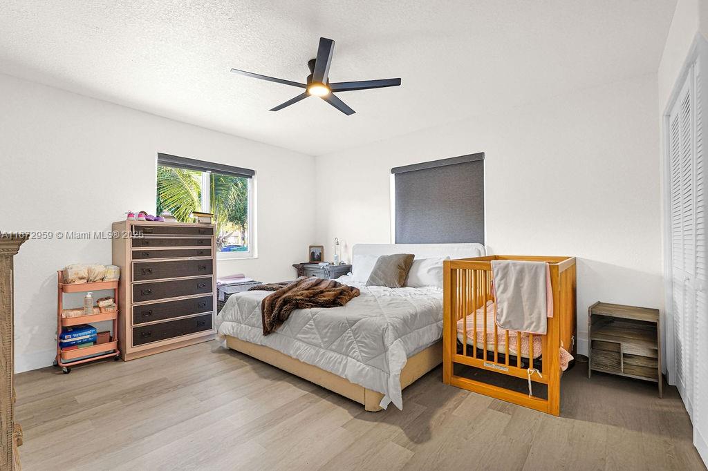 See details / 2415 sq. ft. $ 2025-09-05 0 Photo