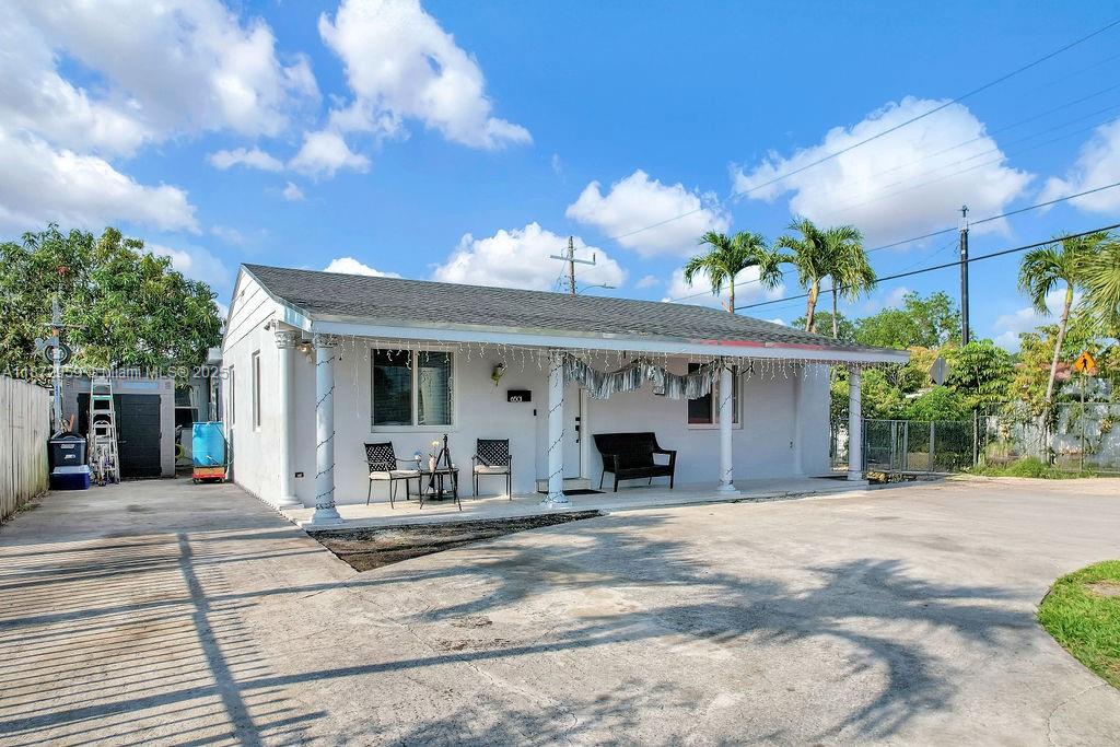 See details / 2415 sq. ft. $ 2025-09-05 0 Photo