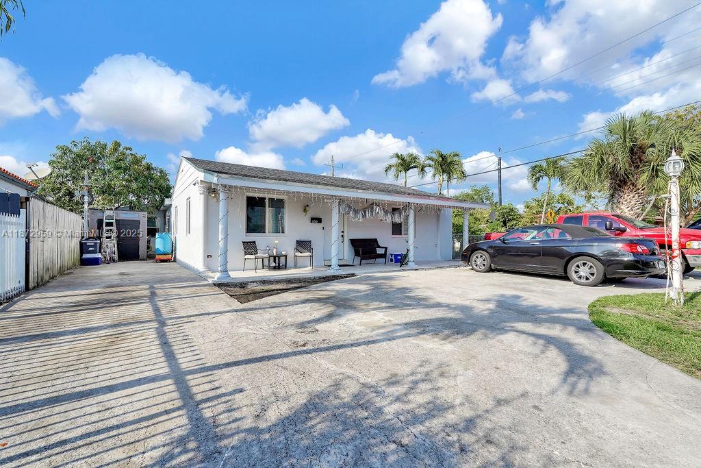 See details / 2415 sq. ft. $ 2025-09-05 0 Photo