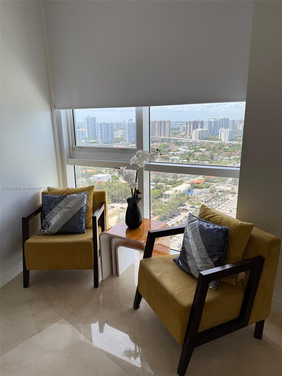 4001 2 / 3 1649 sq. ft. $ 2025-09-05 0 foto