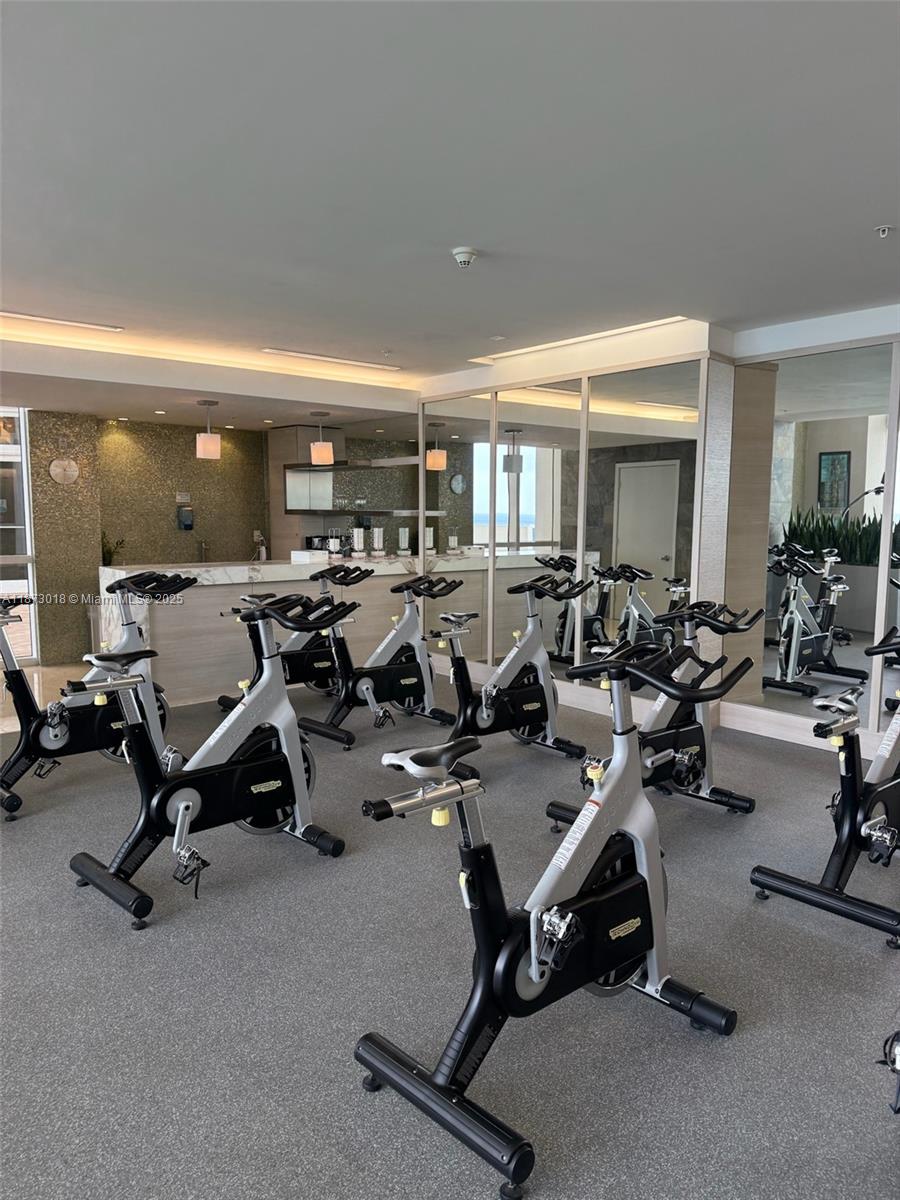 4001 2 / 3 1649 sq. ft. $ 2025-09-05 0 foto