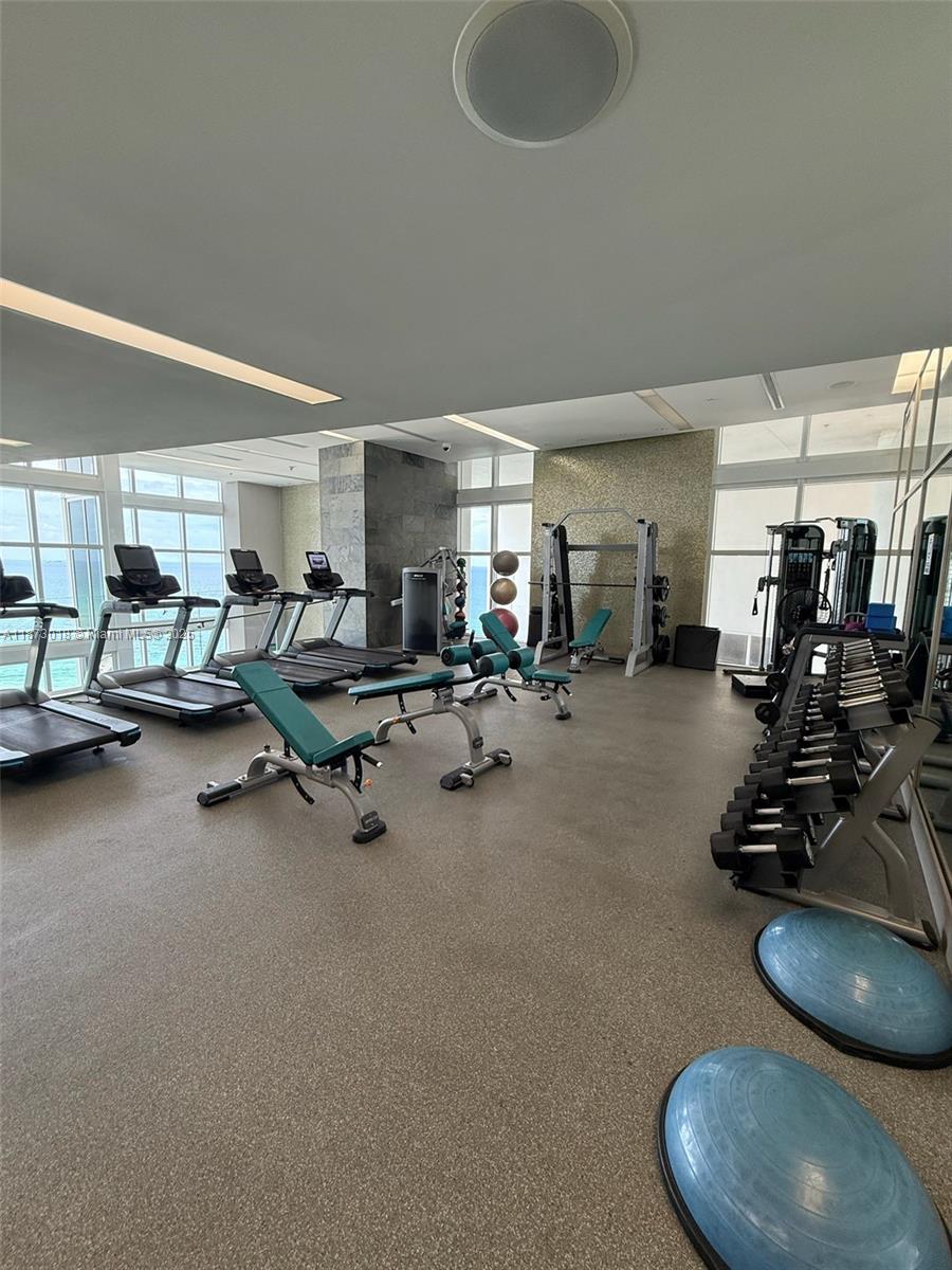 4001 2 / 3 1649 sq. ft. $ 2025-09-05 0 foto