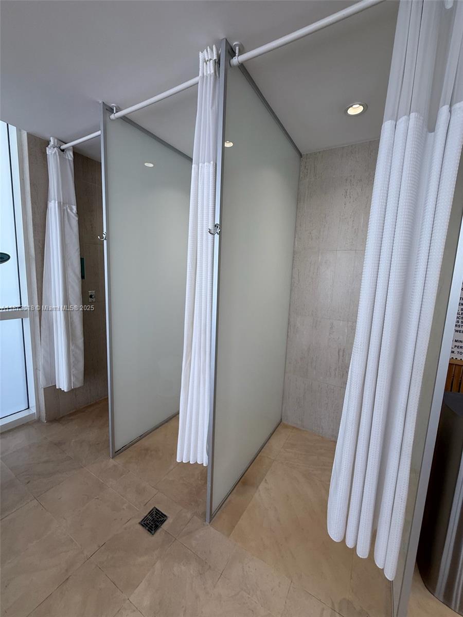 4001 2 / 3 1649 sq. ft. $ 2025-09-05 0 foto
