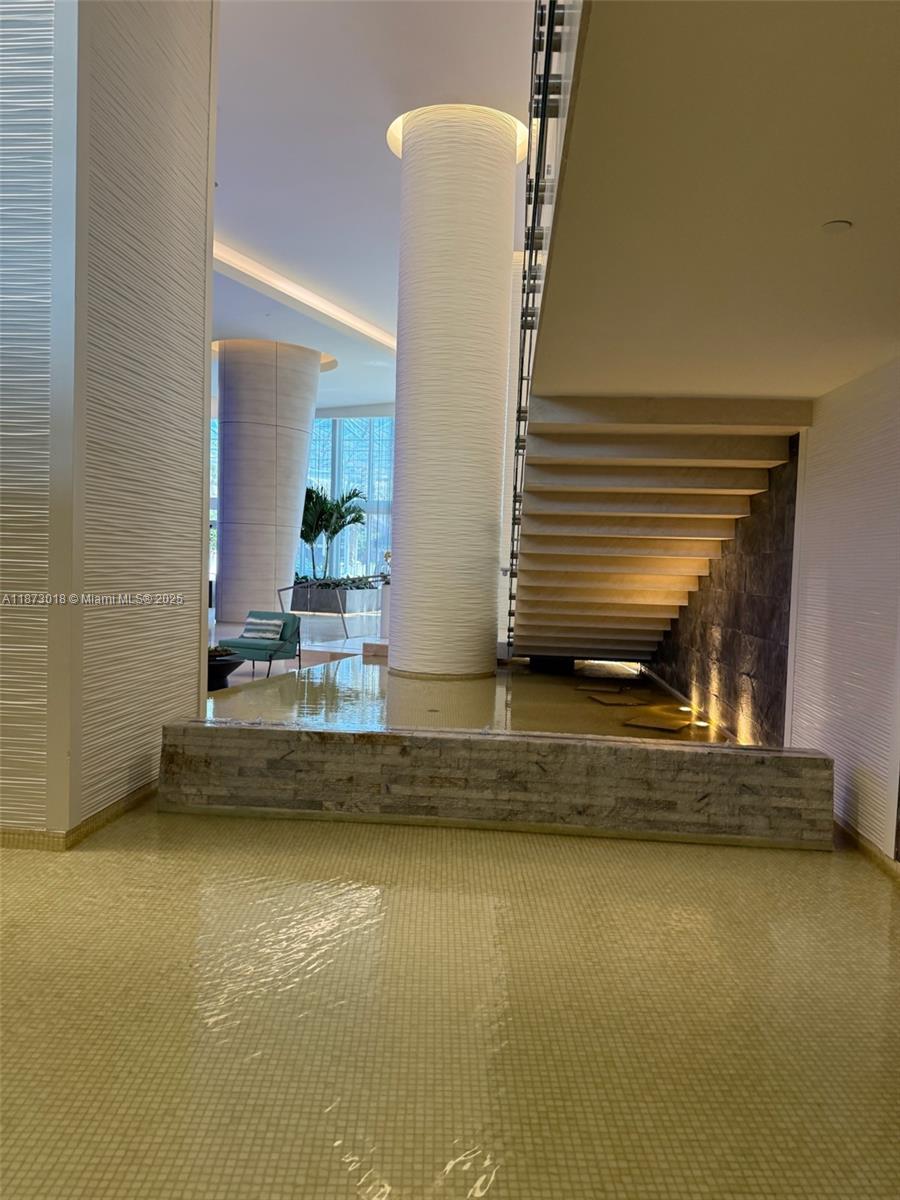 4001 2 / 3 1649 sq. ft. $ 2025-09-05 0 foto