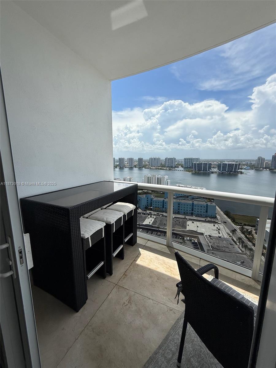 4001 2 / 3 1649 sq. ft. $ 2025-09-05 0 foto