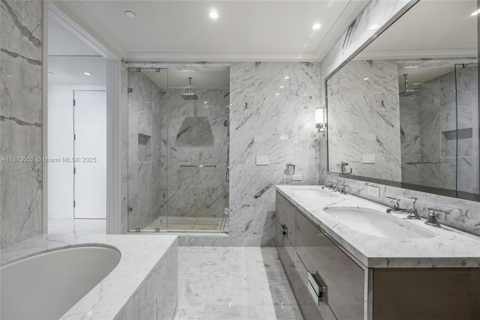 902 3 / 4 2137 sq. ft. $ 2025-09-05 0 Photo