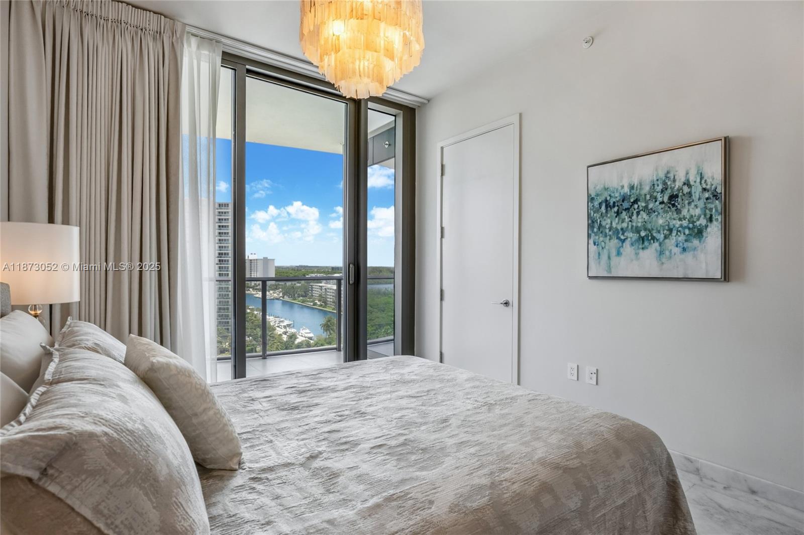 902 3 / 4 2137 sq. ft. $ 2025-09-05 0 Photo