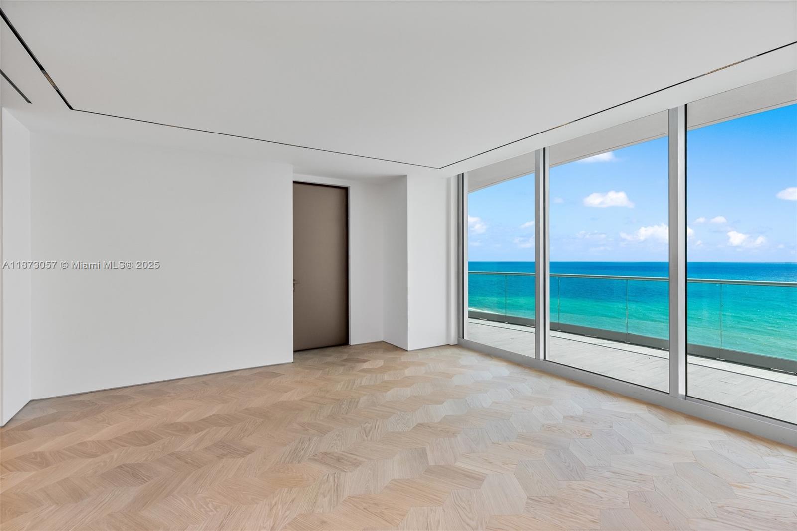 705 4 / 5 3496 sq. ft. $ 2025-09-05 0 Photo