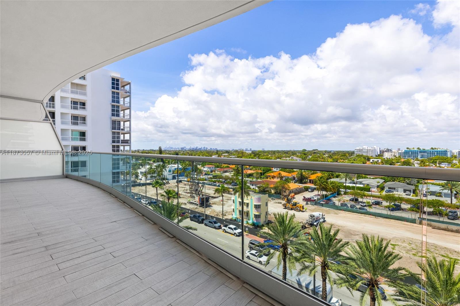 705 4 / 5 3496 sq. ft. $ 2025-09-05 0 Photo