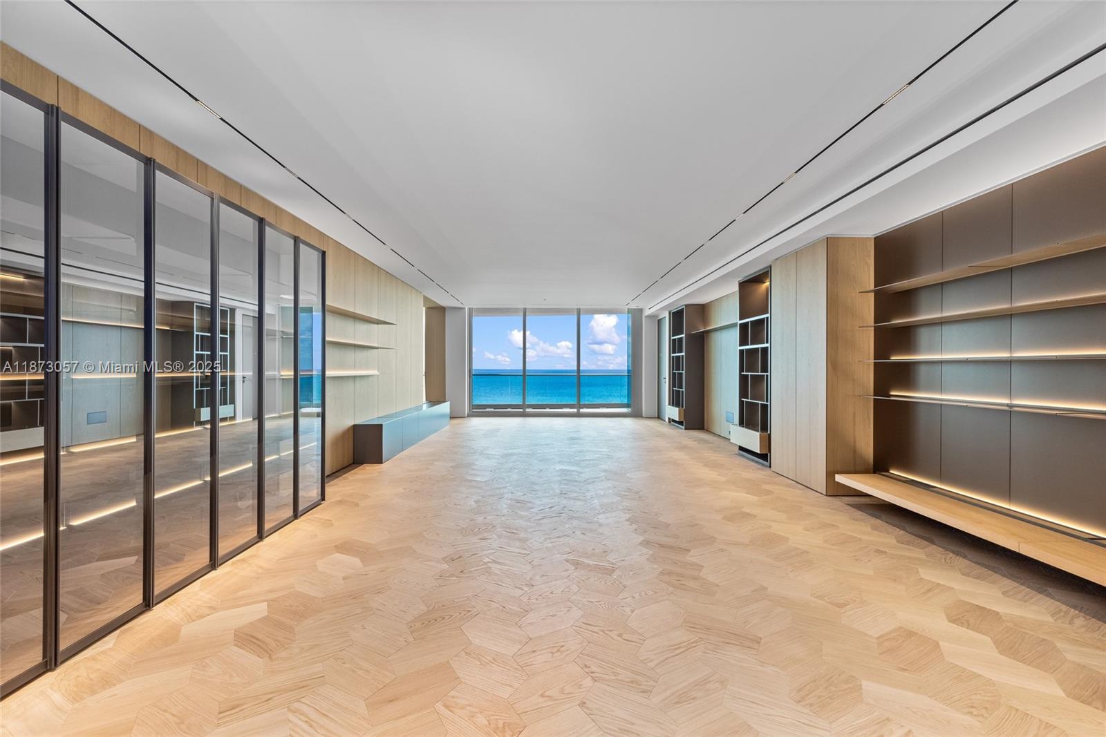 705 4 / 5 3496 sq. ft. $ 2025-09-05 0 Photo
