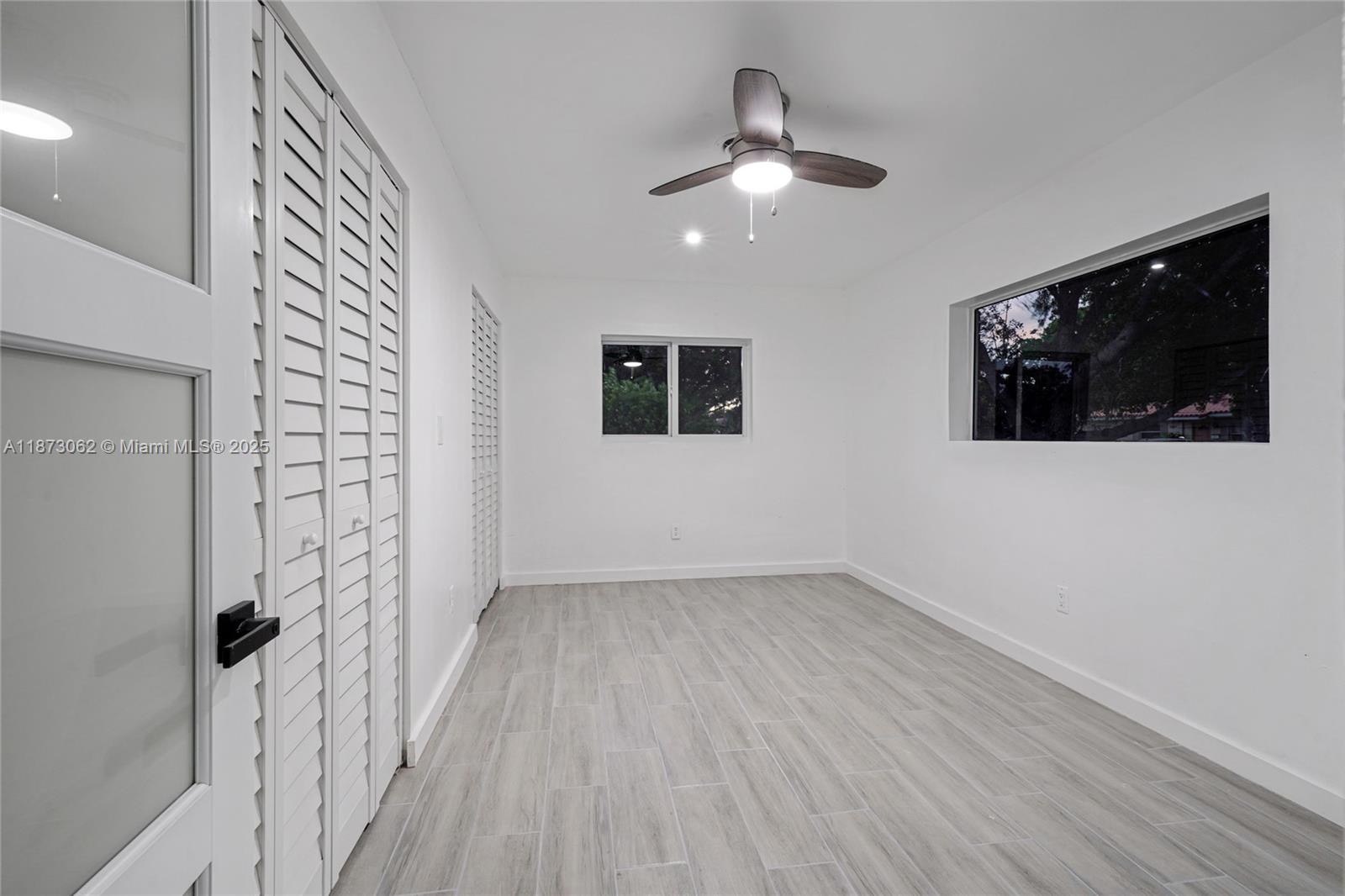 See details / 2296 sq. ft. $ 2025-09-05 0 Photo