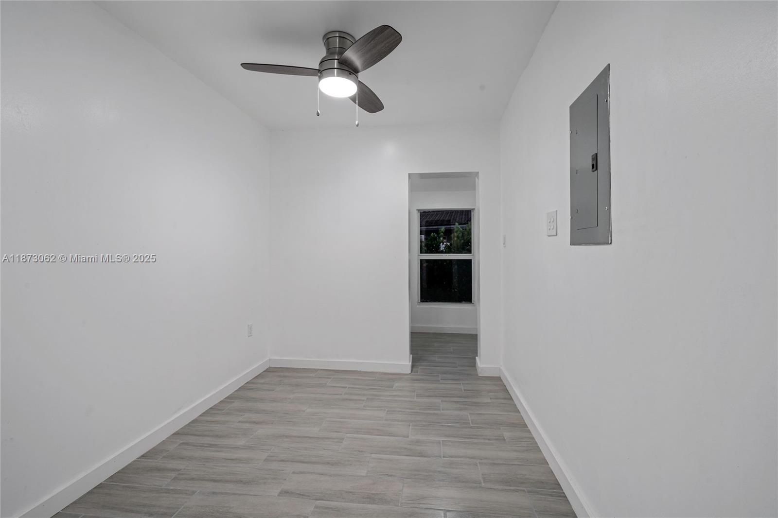 See details / 2296 sq. ft. $ 2025-09-05 0 Photo