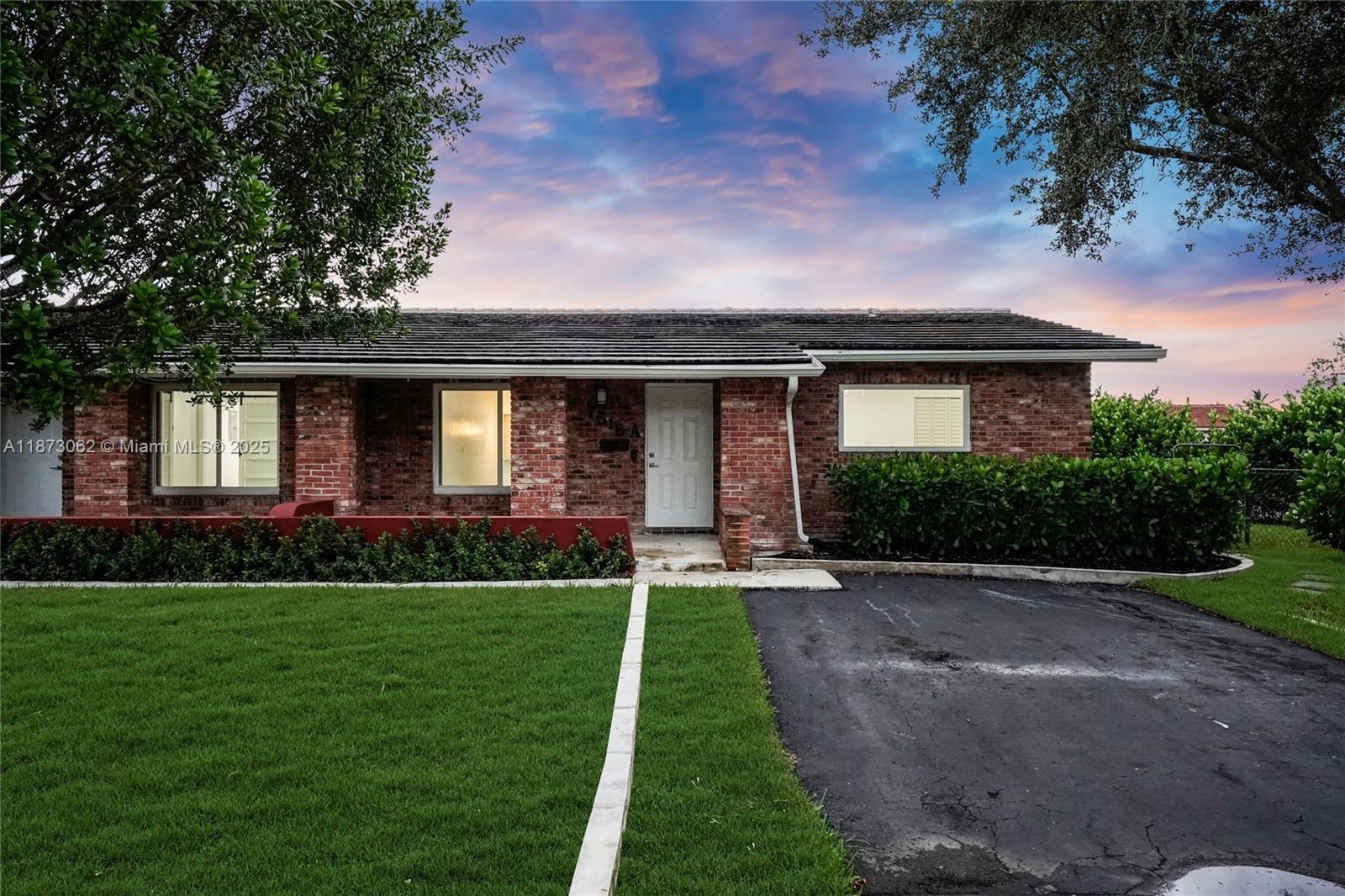 See details / 2296 sq. ft. $ 2025-09-05 0 Photo