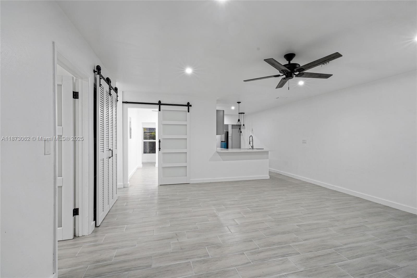 See details / 2296 sq. ft. $ 2025-09-05 0 Photo