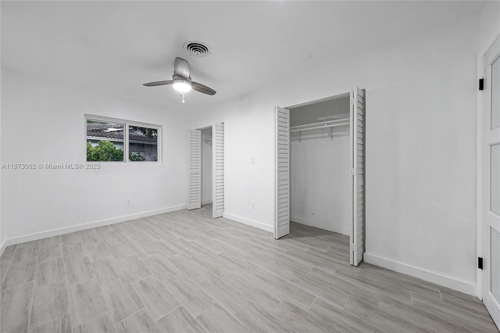 See details / 2296 sq. ft. $ 2025-09-05 0 Photo
