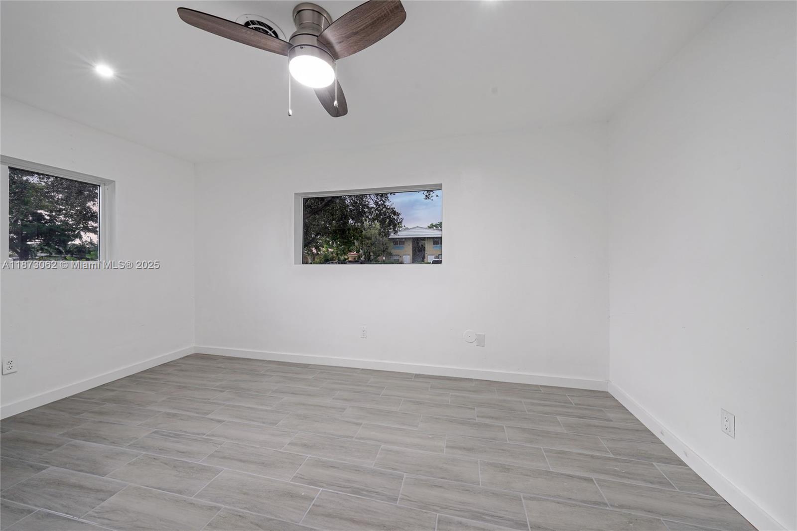 See details / 2296 sq. ft. $ 2025-09-05 0 Photo