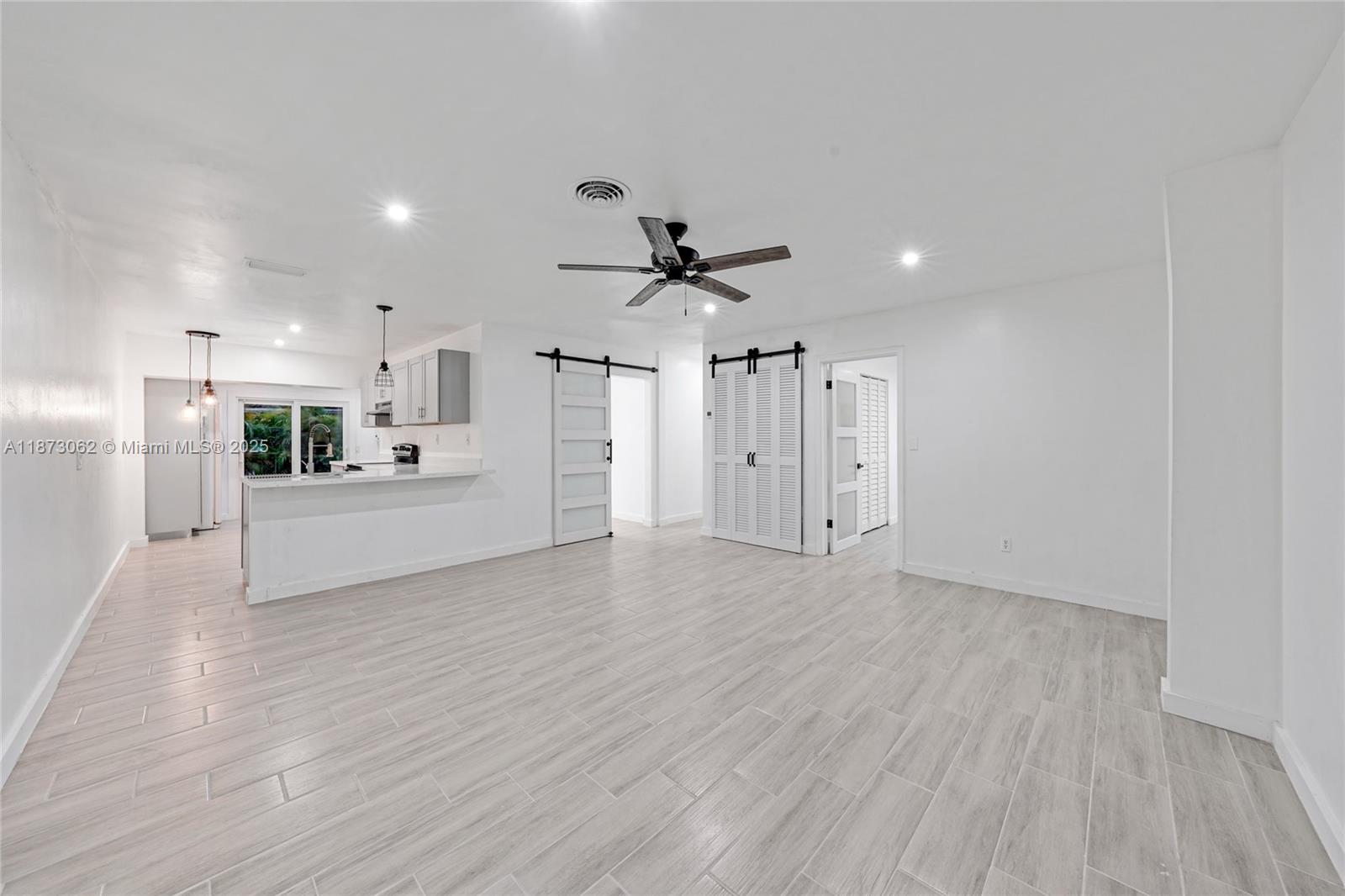 See details / 2296 sq. ft. $ 2025-09-05 0 Photo