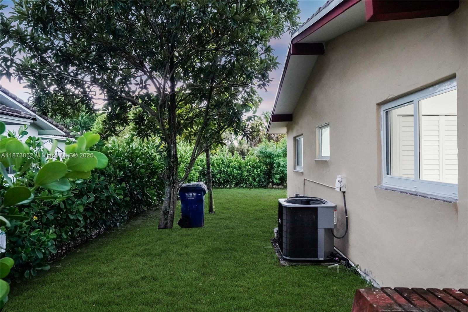 See details / 2296 sq. ft. $ 2025-09-05 0 Photo