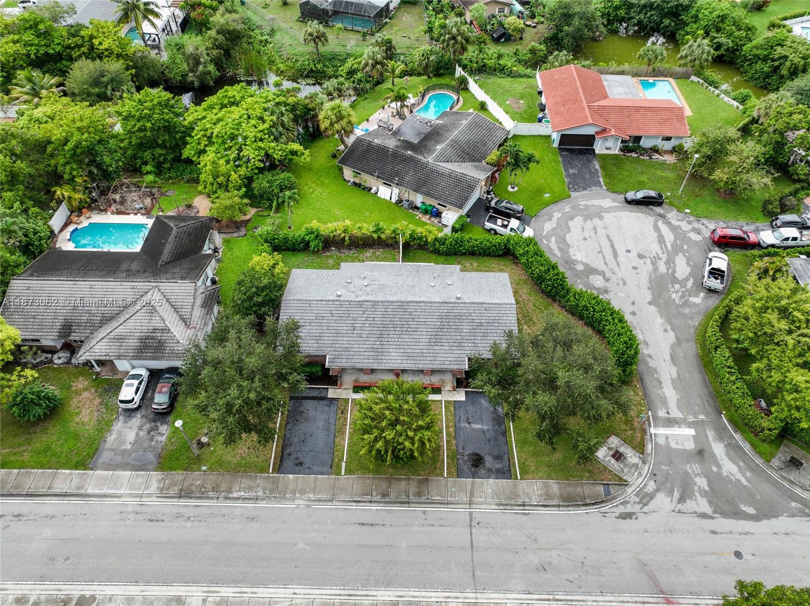See details / 2296 sq. ft. $ 2025-09-05 0 Photo
