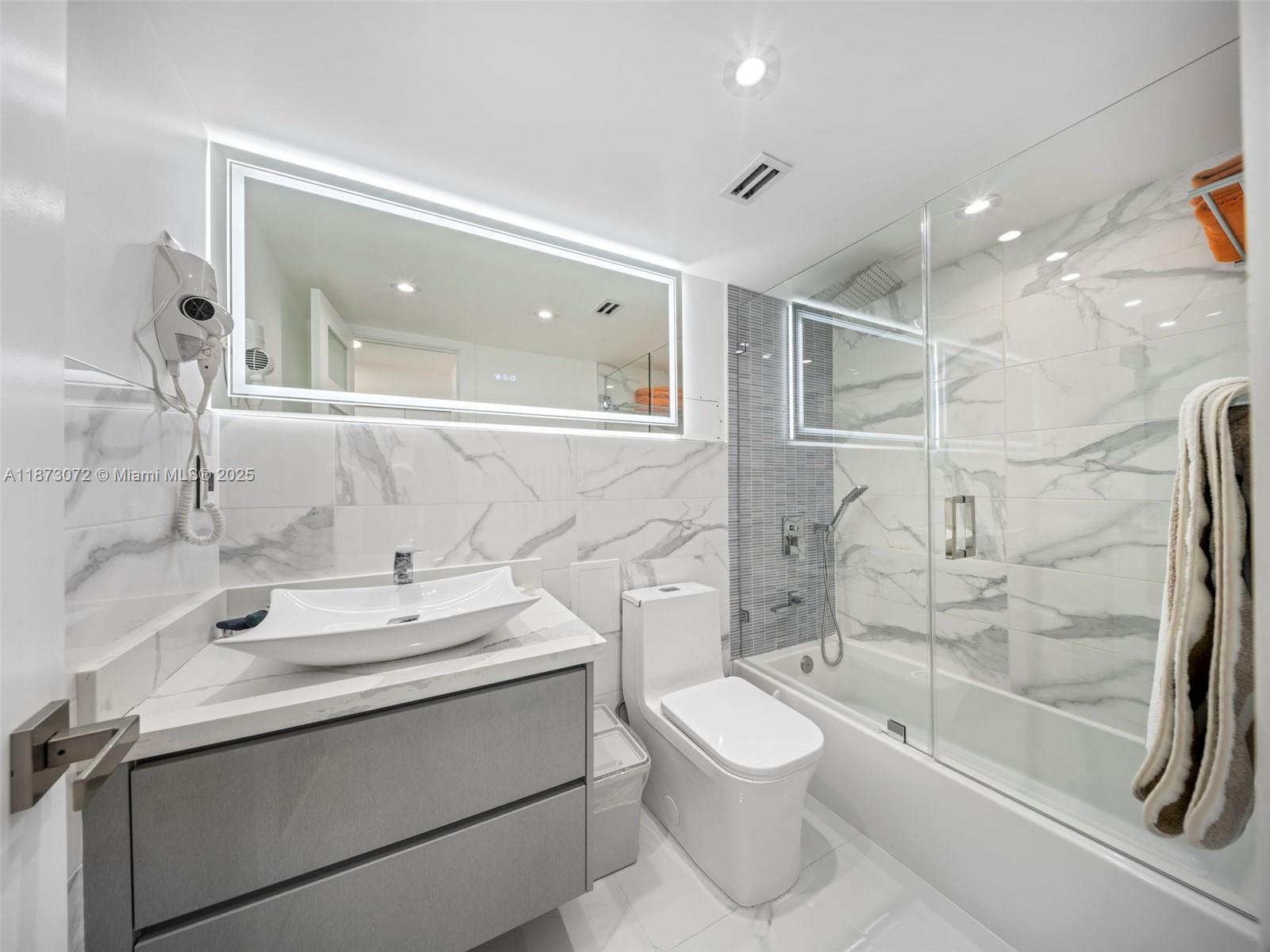 Photo of 3180 Ocean Dr  #1101, Hallandale Beach, Florida, 33009 - 