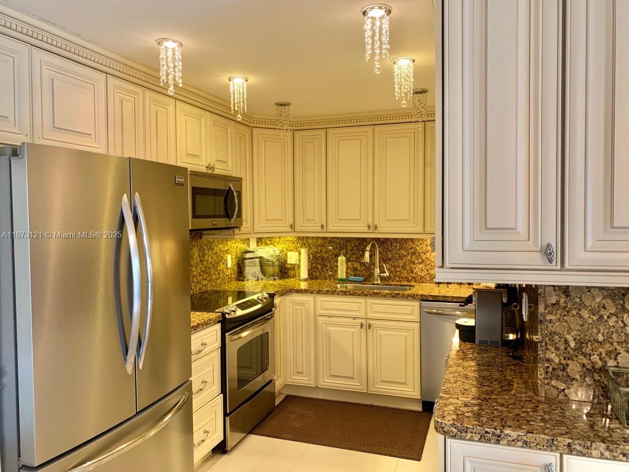 3C 1 / 2 870 sq. ft. $ 2025-09-05 0 Photo