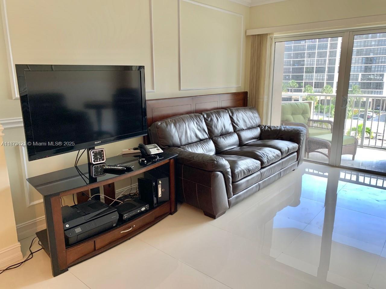 3C 1 / 2 870 sq. ft. $ 2025-09-05 0 Photo