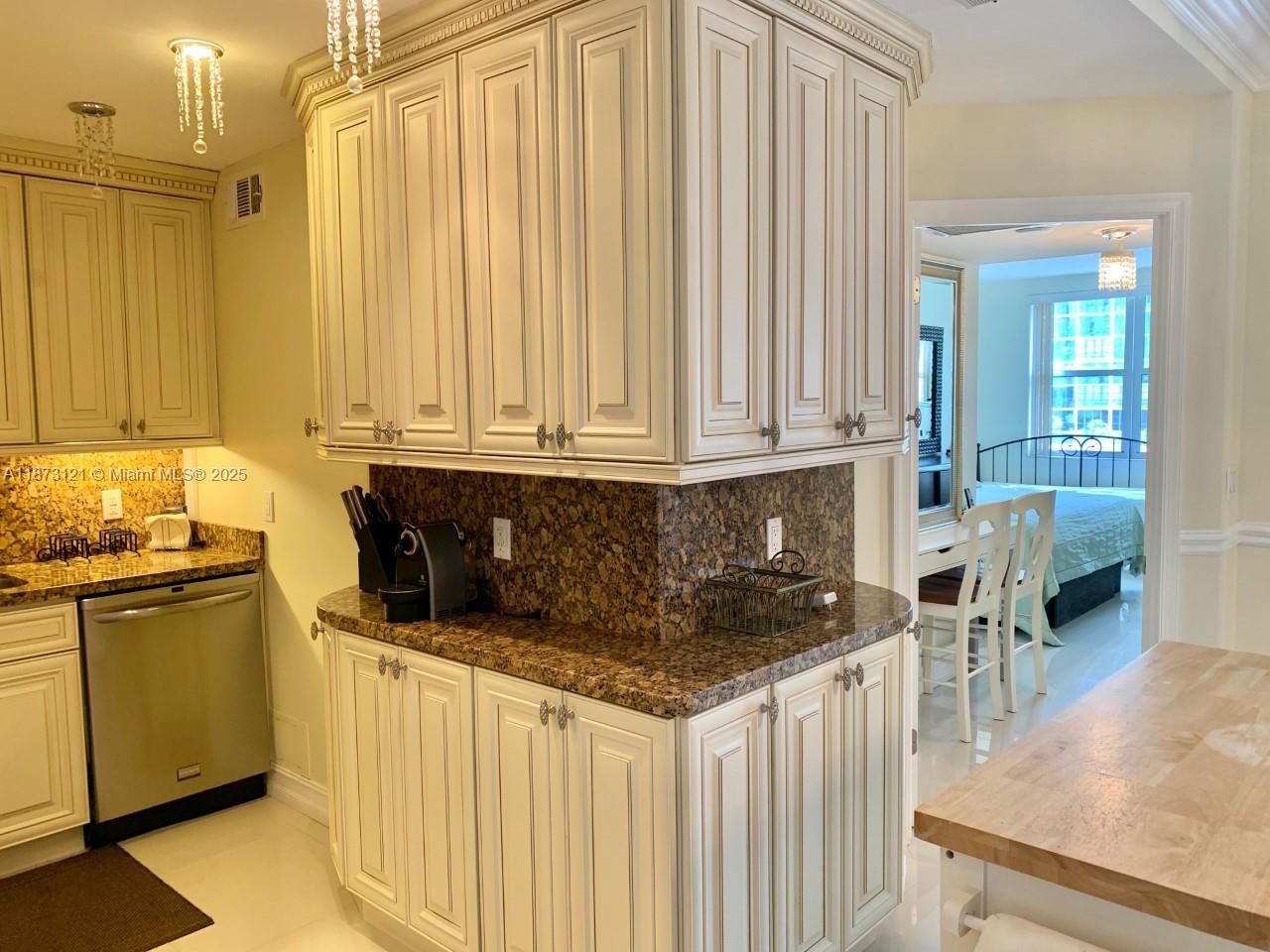 3C 1 / 2 870 sq. ft. $ 2025-09-05 0 Photo