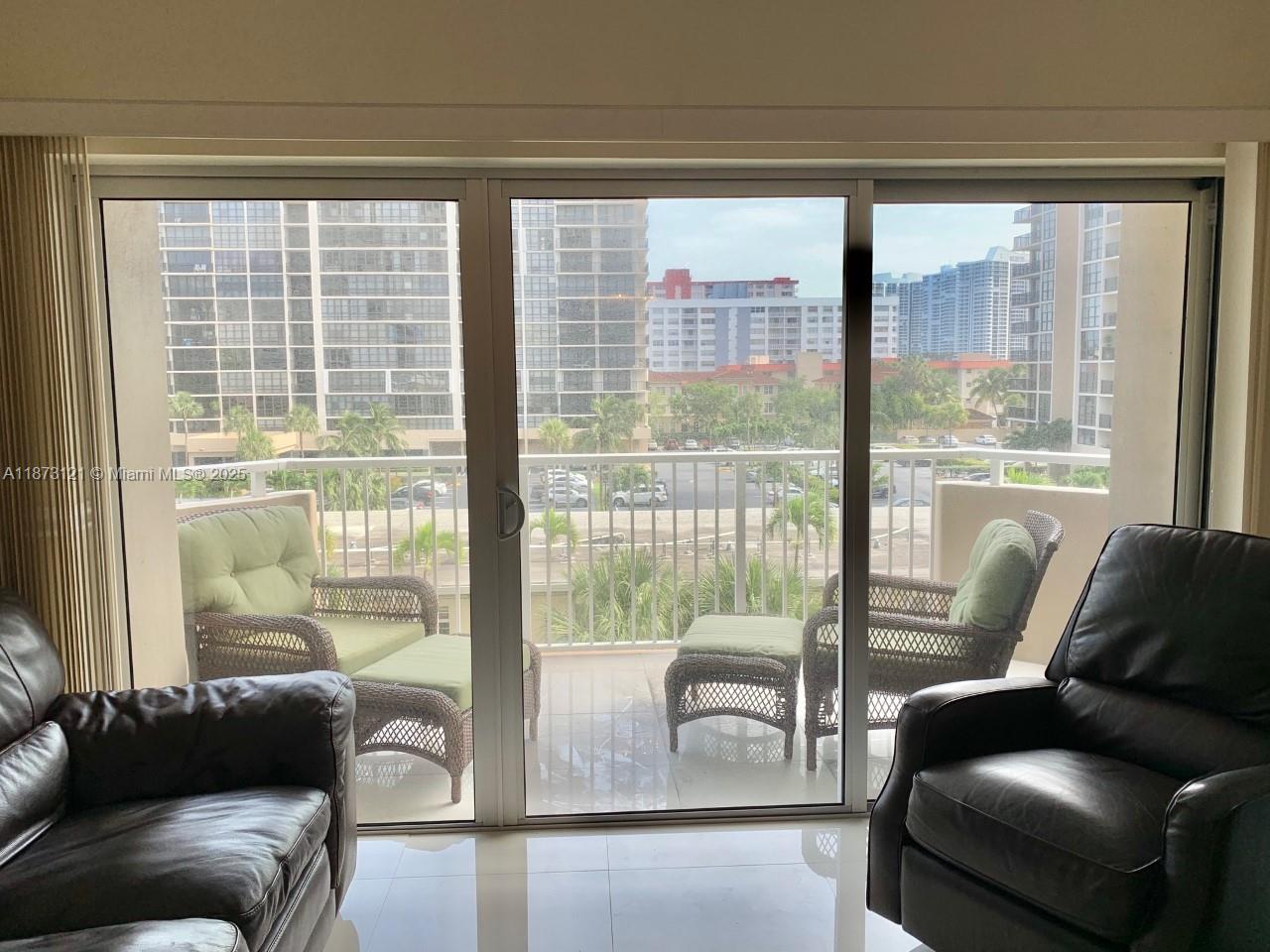 3C 1 / 2 870 sq. ft. $ 2025-09-05 0 Photo