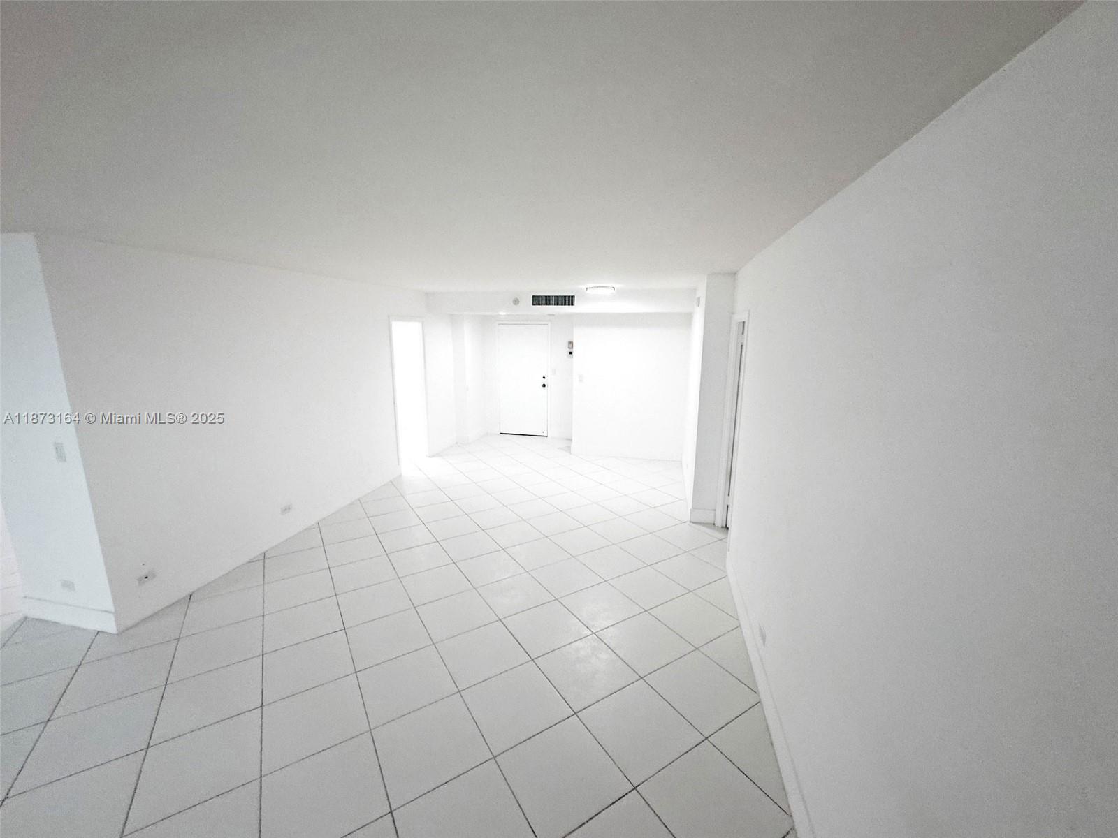 2012 2 / 2 1087 sq. ft. $ 2025-09-05 0 Photo