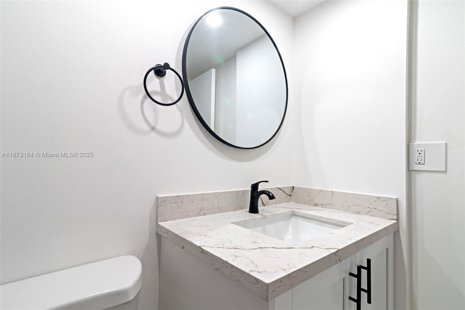 2012 2 / 2 1087 sq. ft. $ 2025-09-05 0 Photo
