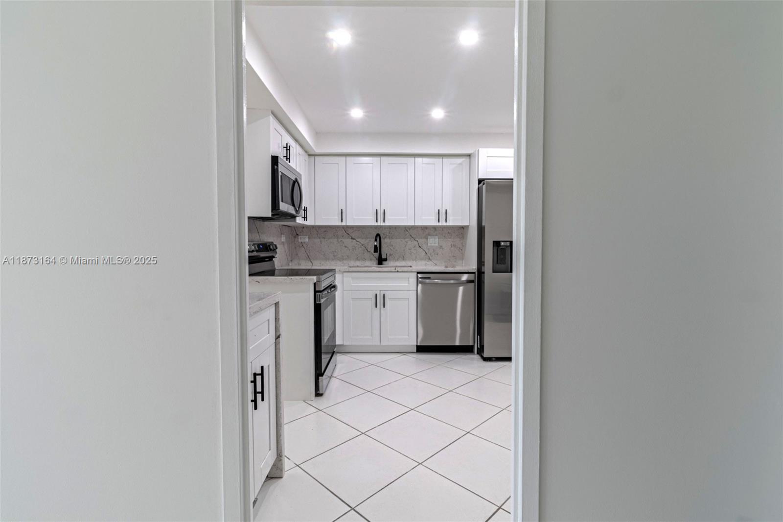 2012 2 / 2 1087 sq. ft. $ 2025-09-05 0 Photo