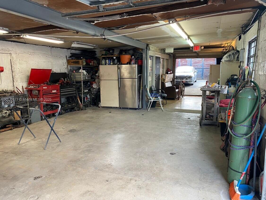 See details / sq. ft. $ 2025-09-05 0 Photo
