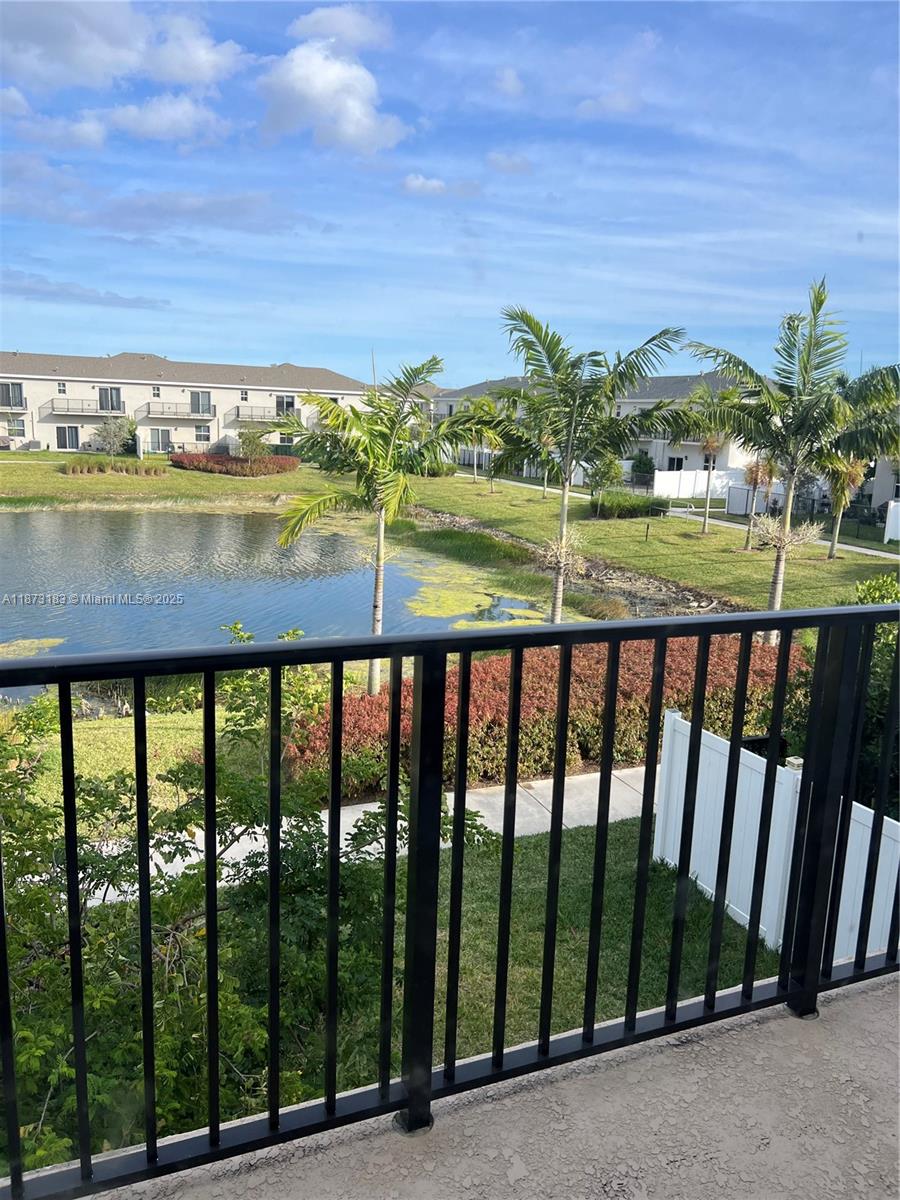 1769 3 / 3 1628 sq. ft. $ 2025-09-05 0 Photo