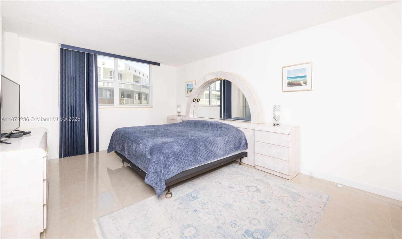 Photo of 1833 Ocean Dr  #1007, Hallandale Beach, Florida, 33009 - 