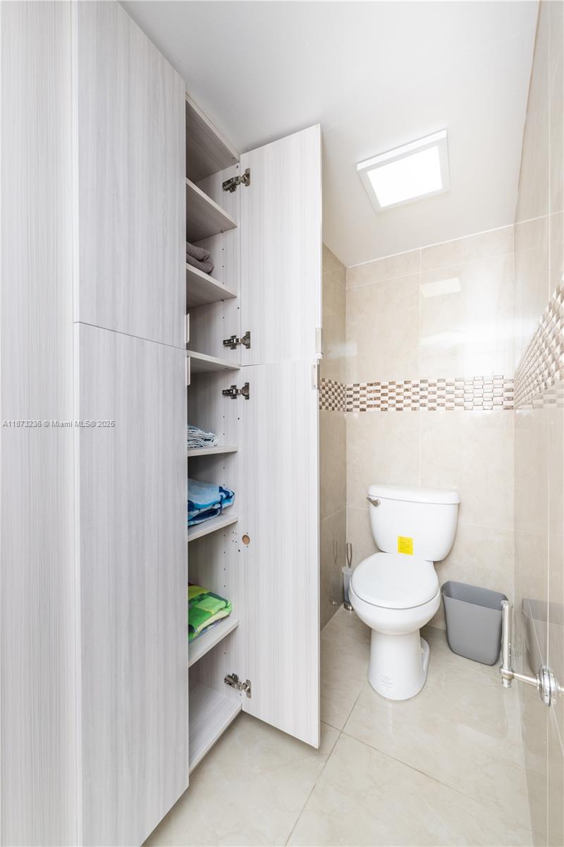 Photo of 1833 Ocean Dr  #1007, Hallandale Beach, Florida, 33009 - Built-In Cabinetry
